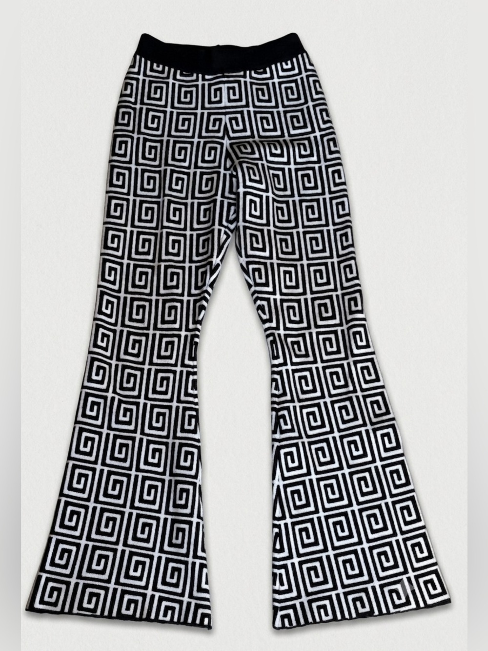 ⁠On Twelfth Black White Geometric Knit Flare Pants M⁠edium